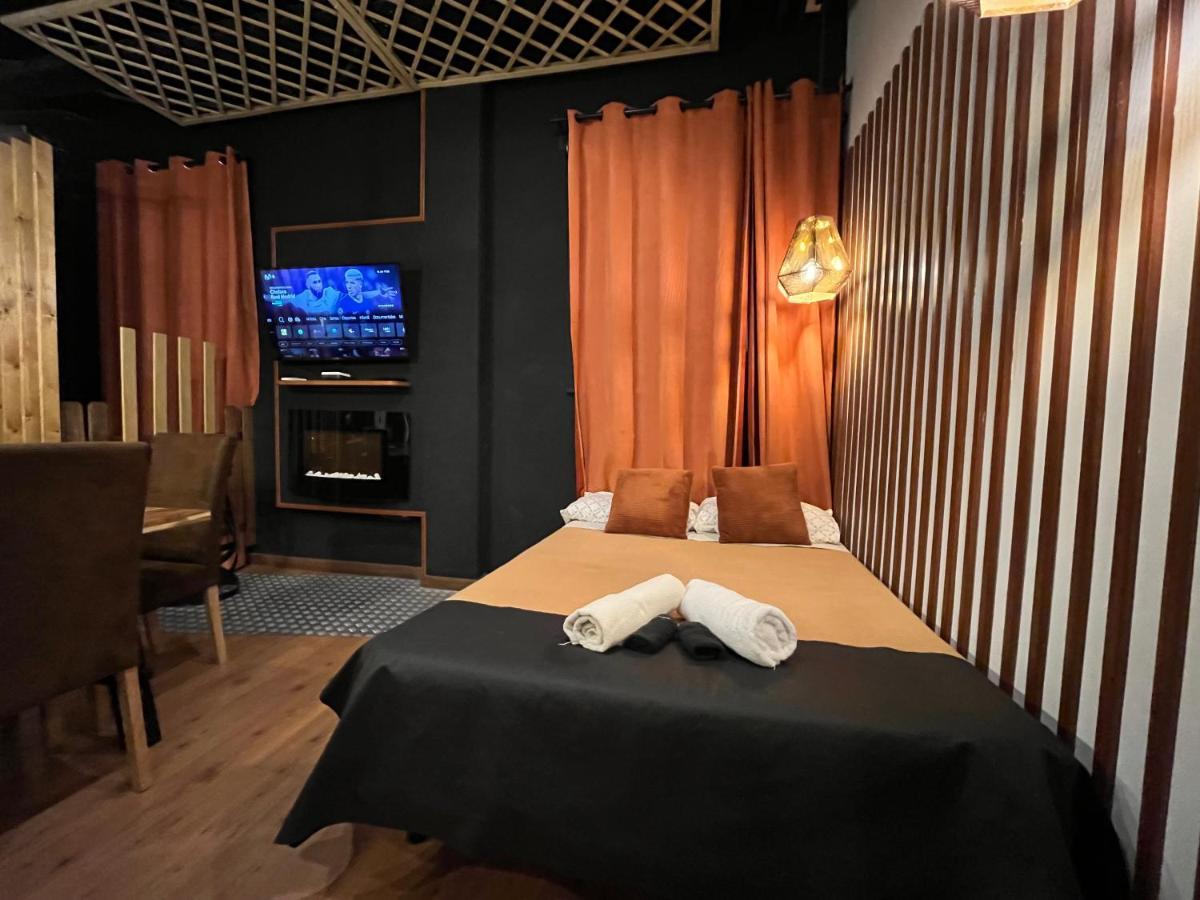شقة Chic4 Luxury Gran Via مدريد المظهر الخارجي الصورة